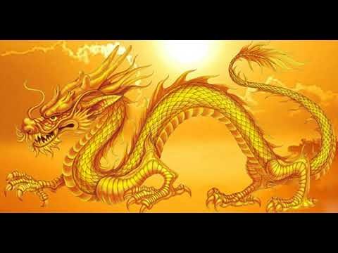 Rồng vàng tượng trưng cho quyền lực, sự giàu sang và may mắn trong văn hóa phương Đông